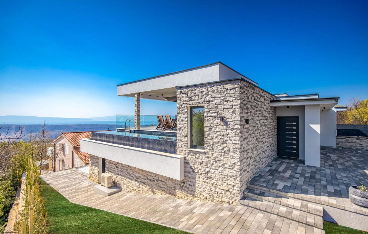 Villa Nina Šmrika エクステリア 写真